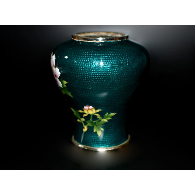 Early 20th Century Signed Sato Japanese Ginbari Cloisonne Baluster Green Vase For Sale - Image 4 of 12