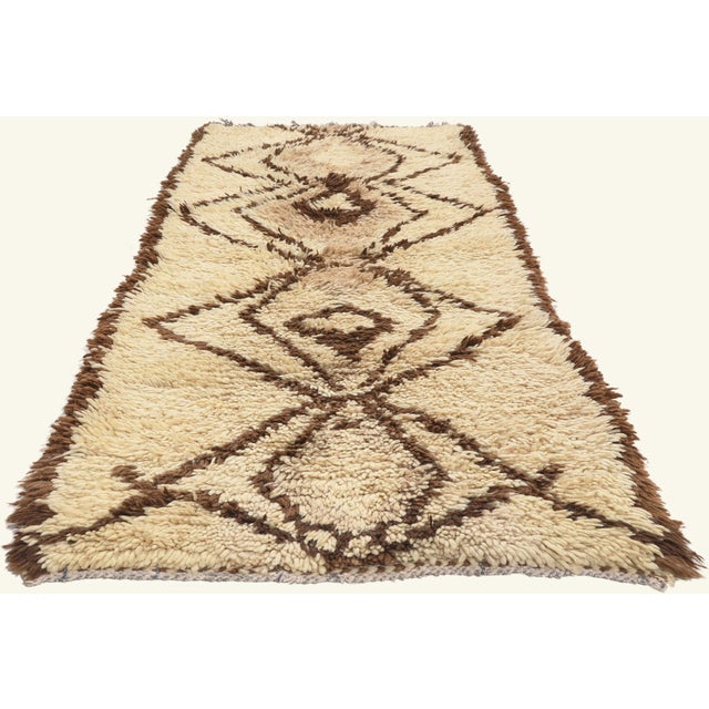 Tribal Vintage Azilal Moroccan Rug, 02'09 X 07'03 For Sale - Image 3 of 11
