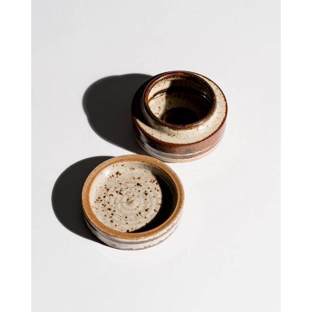 Danish Studio Ceramic Ensemble by Jette Andersen & Marianne Starck for Michael Andersen, Bornholm, Denmark, 1970s, Set of 2 For Sale - Image 16 of 17
