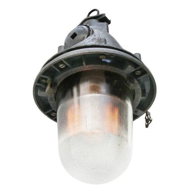 Grey industrial lamp Aluminium top with semi frosted striped glass. E27 / E26 Up to 250V (Europe/UK Standard).The wiring...