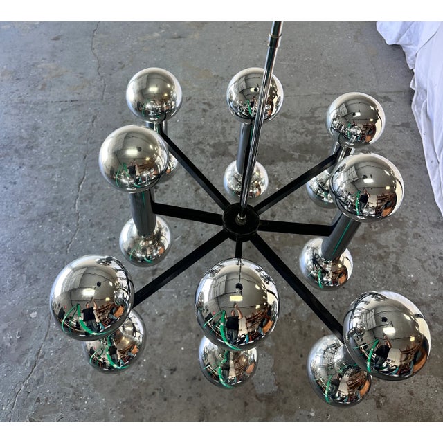 Chrome Mid-Century Modern Chrome Space Age Chandelier With 16 Lights, 1970s For Sale - Image 8 of 10