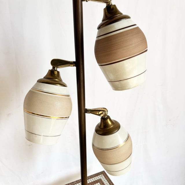 Mid-Century Modern Atomic Style Floor Lamp/Side Table For Sale In Miami - Image 6 of 12