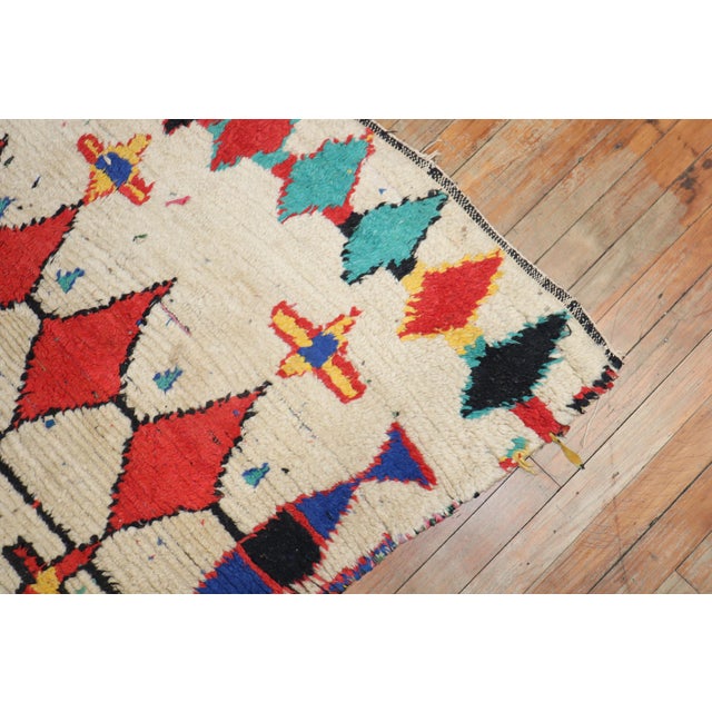 Red Mid 20th Century Beni Ourain Moroccan Rug - 4'1" x 7' For Sale - Image 8 of 18