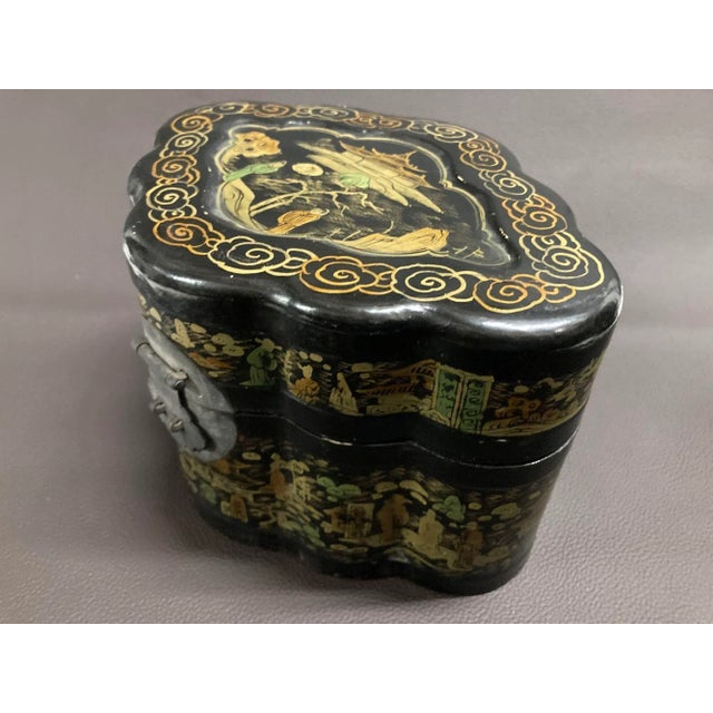 Antique Chinese Black Lacquer Gilt Painted Covered Tea Box 1940s For Sale - Image 9 of 11
