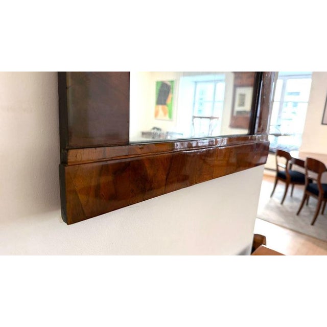 Small Biedermeier Wall Mirror in Walnut Veneer, Austria, 1820s For Sale - Image 10 of 17
