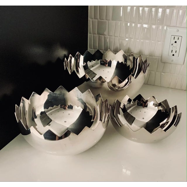 Postmodern 1980s Giuliano Malimpensa Mesa Design Italy Nesting Sawtooth Bowls- Set of 2 For Sale - Image 3 of 12