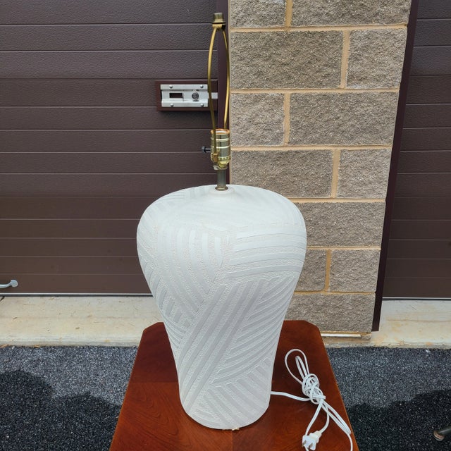 1980s 1980s Bon Art Postmodern White Plaster Table Lamp For Sale - Image 5 of 9