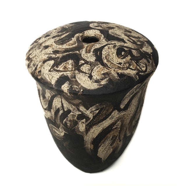 Contemporary Gestural Earth Ceramic Vessel No. 122 – By Beverly Morrison For Sale - Image 3 of 3