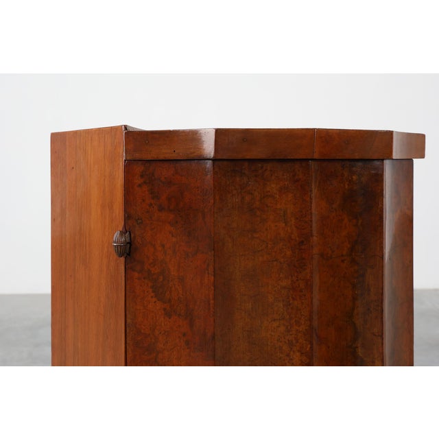 Italian Art Deco Walnut Nightstands, 1920s, Set of 2 For Sale - Image 4 of 18
