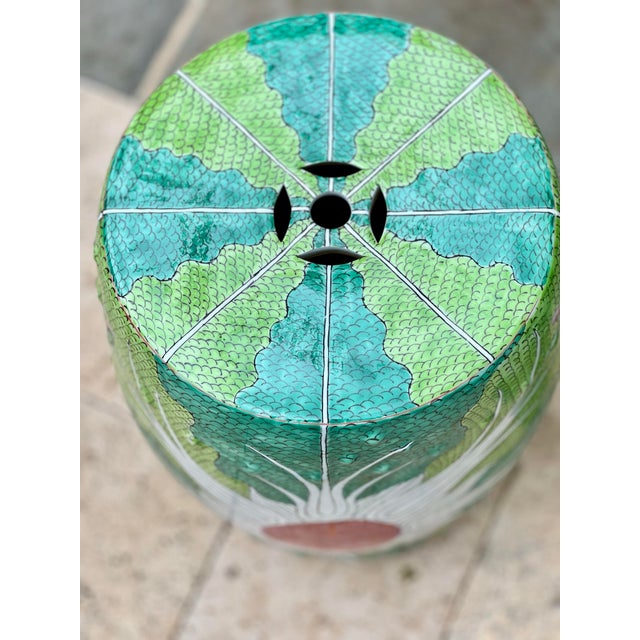 Chinoiserie Chinese Bok Choy Hand Painted Garden Stool – Famille Verte Jingdezhen Porcelain For Sale - Image 3 of 12