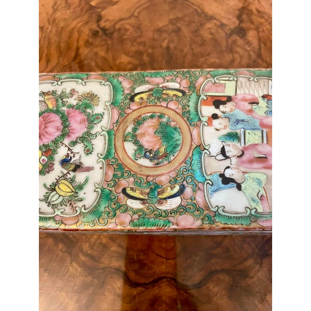 Mid 19th Century Antique Chinese Famille Rose Canton Lidded Pen Box, 1860 For Sale - Image 5 of 14