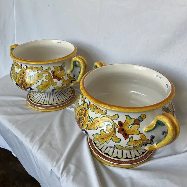 Italian Round Ceramic Centerpiece With Handles and Pedestal For Sale - Image 11 of 12