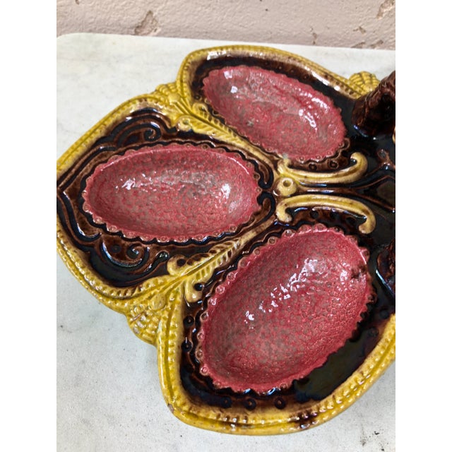 Late 19th Century C.1870 Majolica Palissy Egg Handled Platter For Sale - Image 5 of 9