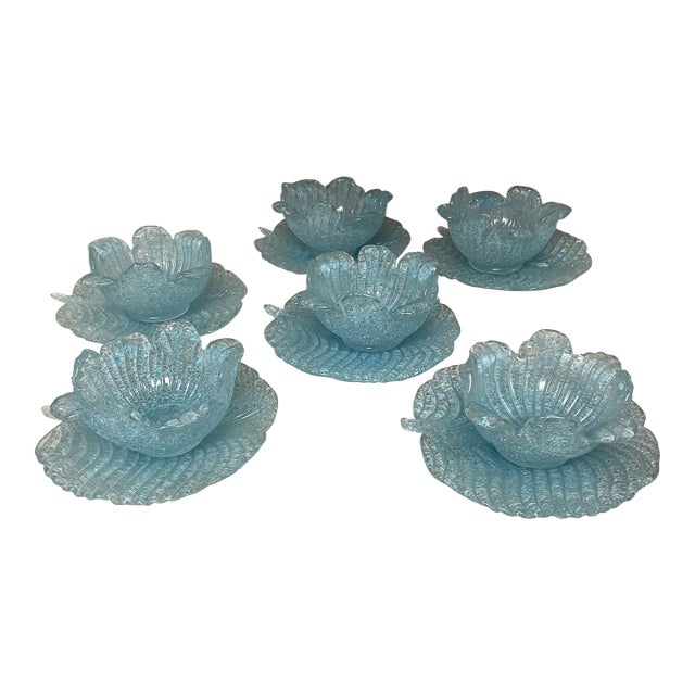 1950s Murano Attributed Fratelli Toso Overshot Glass Blue Bowl With Leaf Shaped Underplates- 12 Pieces For Sale