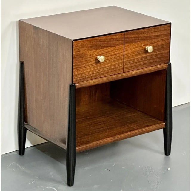 Mid-Century Modern Mid Century Modern Nightstand, End Table, West Michigan Furniture Co Frank Metz For Sale - Image 3 of 13
