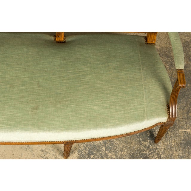 18th Century French Louis XVI Walnut Settee With Celadon Velvet For Sale In New York - Image 6 of 18