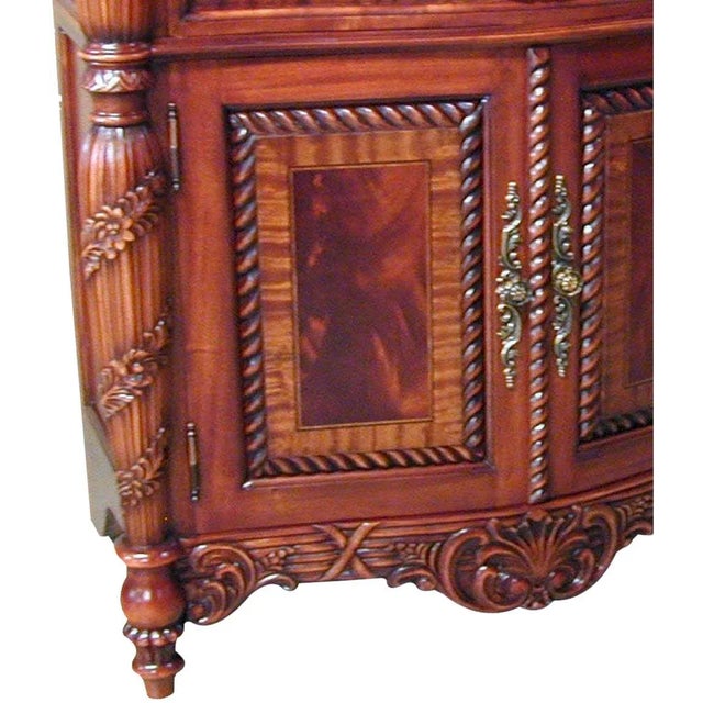 Overall measurements (inches) 30.50H x 32W x 19.50D . Overall Condition is New. Style: Traditional. Dates to circa New.