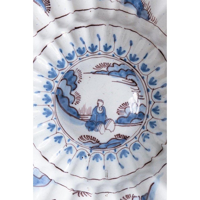 Blue and White Lobed Chinoiserie Dish, 1700s For Sale - Image 4 of 8