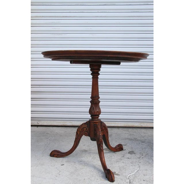 Vintage Solid Mahogany 29? Round Pie Crust Accent Table Ornately carved side table great for lamps or entries. 28" High...