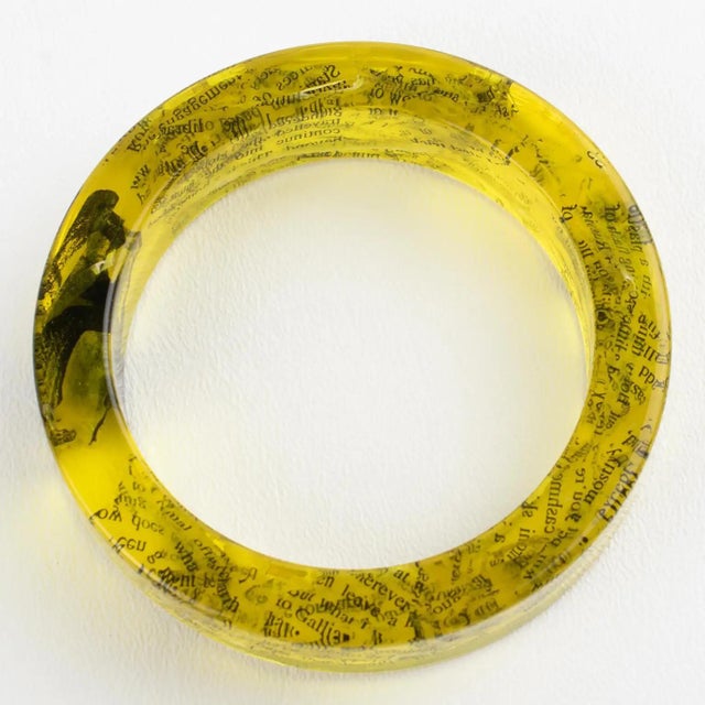 John Galliano Yellow Acrylic Resin Bracelet Bangle with Newspaper Inclusions For Sale In Atlanta - Image 6 of 17