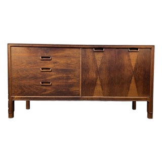 Mid 20th Century Janus Collection Walnut Credenza by John Stuart for Mount Airy Furniture For Sale