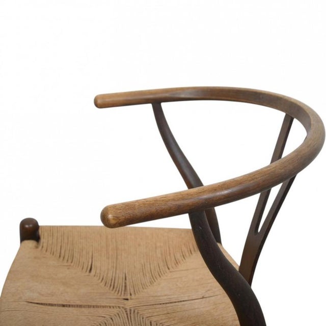 ChH4 Wishbone Chairs in Stained Oak by by Hans J. Wegner, 1990s, Set of 2 For Sale - Image 16 of 18
