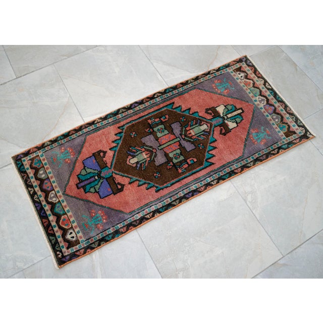 1970s Hand Knotted Turkish Rug Boho-Chic Small Accent Rug Enrty Decor Door Mat 19"x44" For Sale - Image 10 of 13