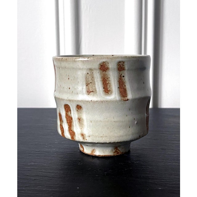 Ceramic Stoneware Tea Bowl in Shino Style by Warren Mackenzie For Sale - Image 9 of 11