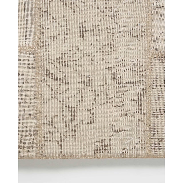 1970s Vintage Beige Patchwork Turkish Rug - Handwoven Boho Carpet For Sale - Image 5 of 11