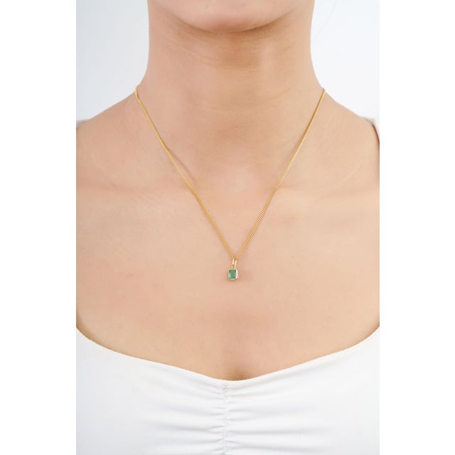 Green Octagon Cut Emerald Bezel Set Fine Charm Pendant 14k Gold Jewelry For Sale - Image 8 of 18