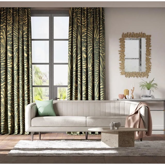 An all-over animal print on a luxurious cotton velvet Equidae is both statemental and incredibly usable. 83% Cotton 17%...