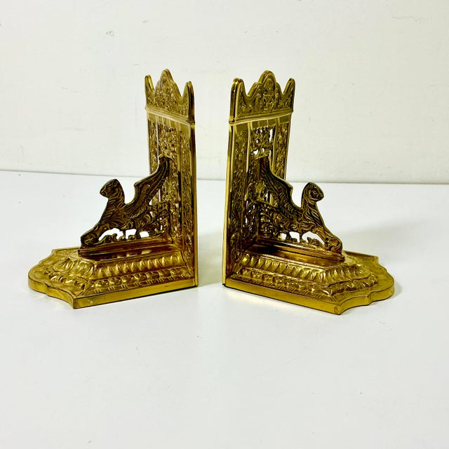 Hollywood Regency 1950s Vintage Mythical Hollywood Regency Boho Chic Brass Winged Lion Bookends - A Pair. For Sale - Image 3 of 14