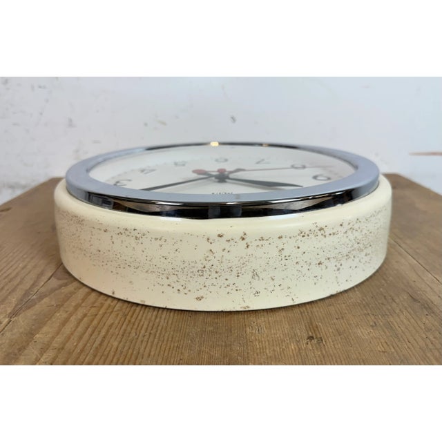 Vintage Industrial Beige Wall Clock from NUFA, 1960s For Sale - Image 13 of 18