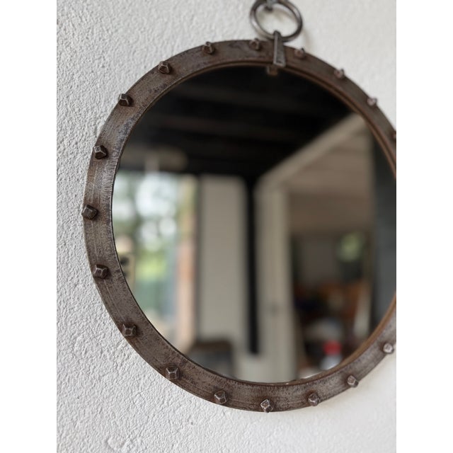 Metal Round Brutalist Wrought Iron Mirror with Nails, 1960s For Sale - Image 7 of 18