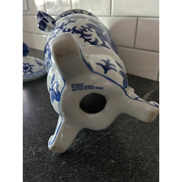 Mid 20th Century Vintage Mid 20th Century Bombay Chinoiserie Blue and White Ceramic Ginger Jar For Sale - Image 5 of 8