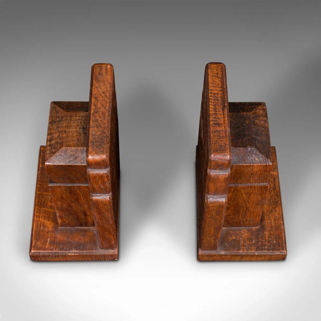 English 1930s Pair of Vintage English Oak Decorative Bookends For Sale - Image 3 of 9