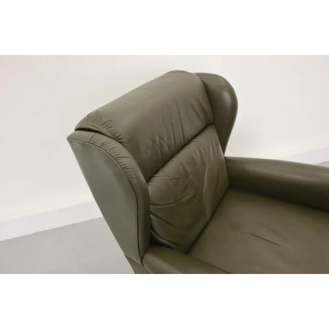 Green Vintage Leather Armchair, 1960s For Sale - Image 8 of 15