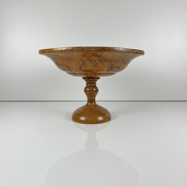 Tazza - Footed Fruit Bowl in Olive Wood, 1950-60 Beautiful footed fruit bowl or decorative bowl, crafted from a single...