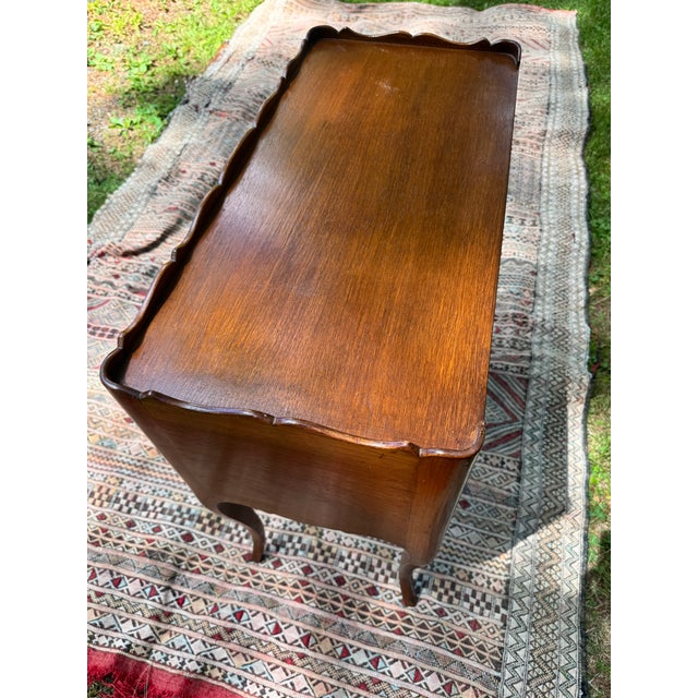 French Provincial Louis XV-Style Tambour Door Side Table / Nightstand, Mid-20th Century For Sale - Image 4 of 12