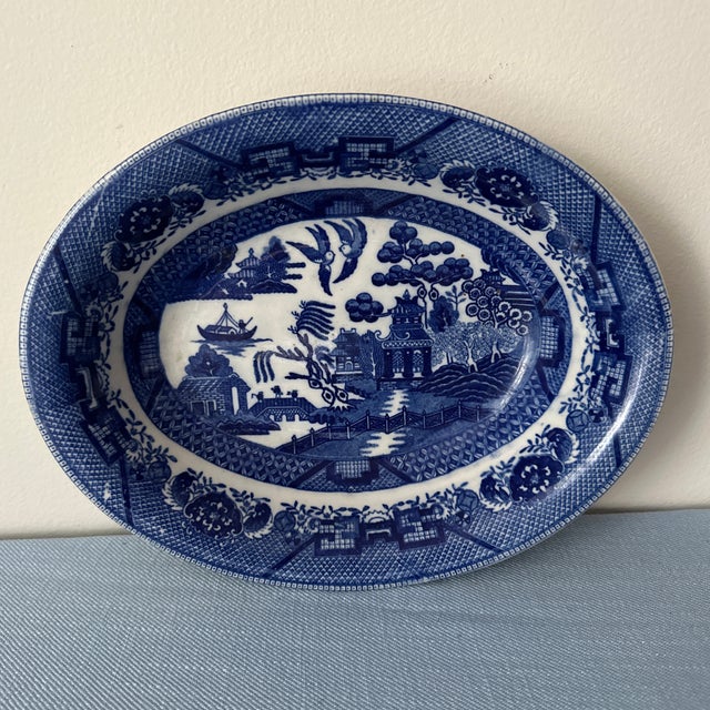 1930s Blue Willow Serving Bowl For Sale In Nashville - Image 6 of 6