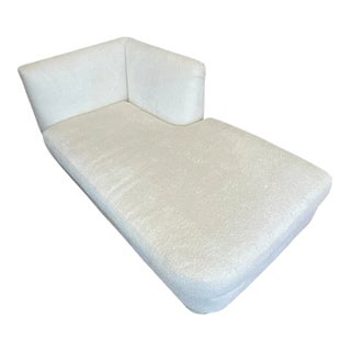 1970s White Boucle Lounger With Corner Back For Sale
