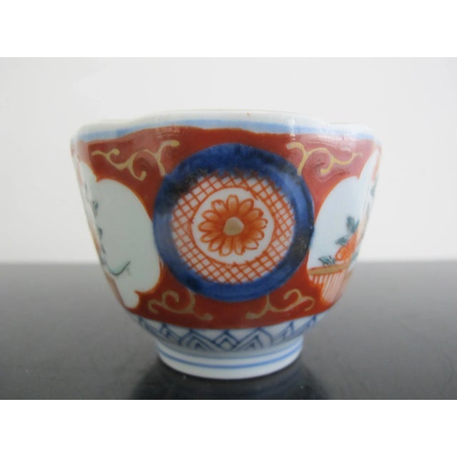 Early 20th Century Japanese Imari Arita Porcelain Flower Rice or Sake Cup Set of 2 For Sale - Image 5 of 9