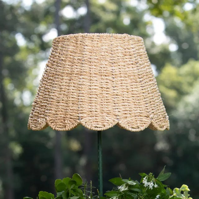 English 16" Maison Maison Large Scalloped Lamps Shade in Ivory Twisted Seagrass For Sale - Image 3 of 4