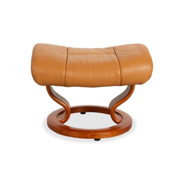 Set of Reno Leather Recliner Chair and Ottoman from Stressless For Sale - Image 18 of 18