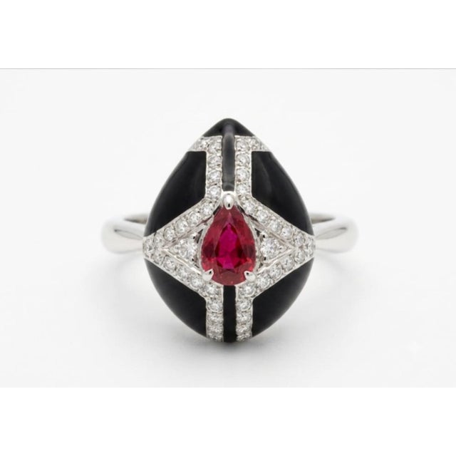 Natural Ruby & Diamond Ring in 18k Gold For Sale In New York - Image 6 of 8