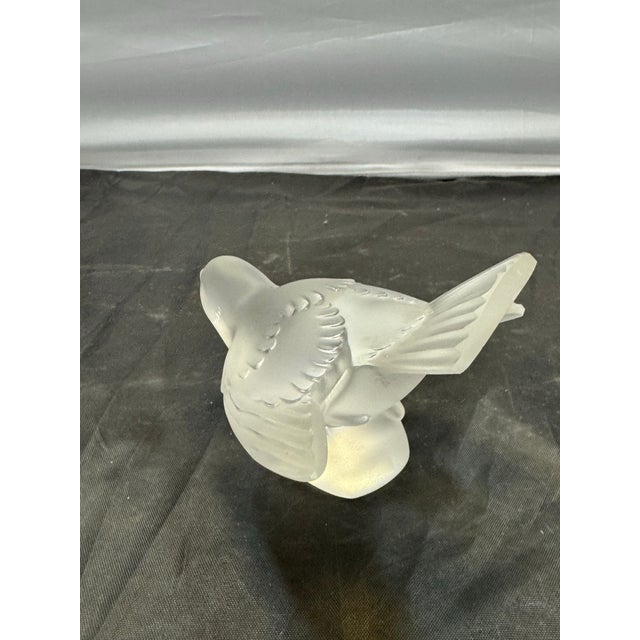 Late 20th Century Lalique France Frosted Crystal Sparrow "Coléreux" Angry Bird Figurine #11633 For Sale In New York - Image 6 of 10