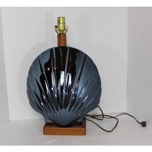 1950s Vintage Art Deco Style Large Metallic Blue Shell Table Lamp For Sale - Image 10 of 10