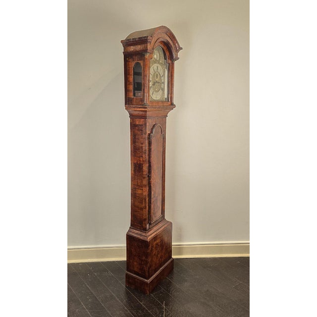 Early 18th Century Queen Anne Burl Walnut Long Case Clock by Thomas Perkins For Sale - Image 5 of 12