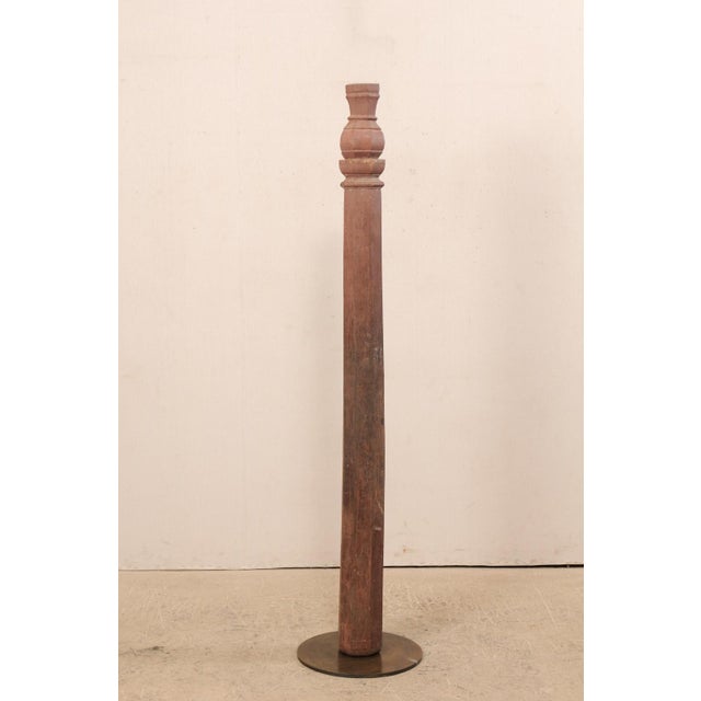 19th Century British Colonial Carved Wood Column on Stand For Sale - Image 4 of 10
