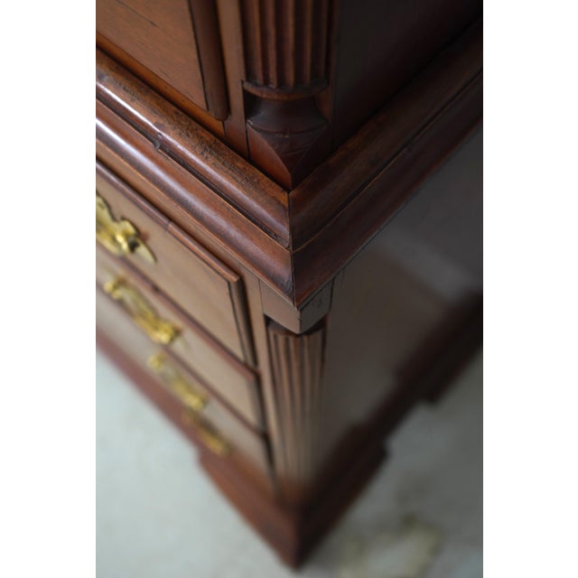 Antique 18th Century Clawfoot Cherry Queen Anne Highboy Chest on Chest For Sale In Philadelphia - Image 6 of 18